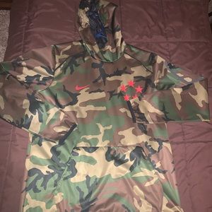 nike football 5 star thermal hoodie